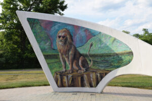 chalk drawing of a lion